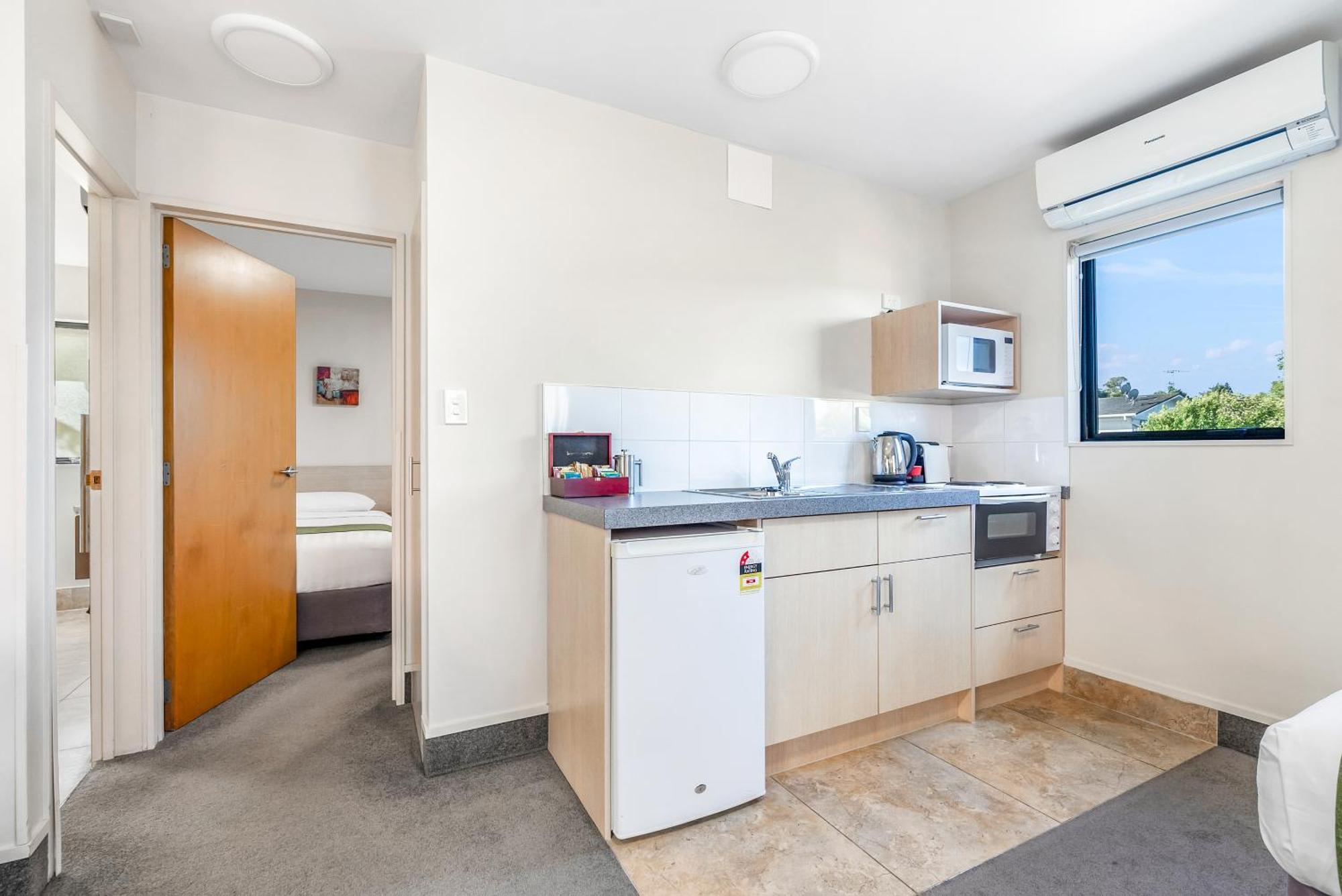 Bella Vista Motel 4*